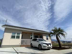 群馬県吉岡町内　ココスヤシ植栽