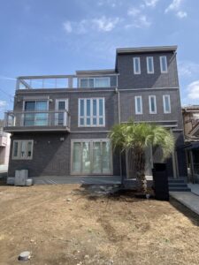 青梅市内　ココスヤシ植栽